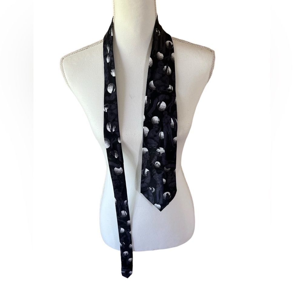 Beans McGee Black White Novelty Golf Ball Print Necktie‎